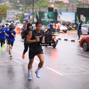 Runner Photo 7934605