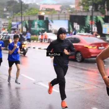 Runner Photo 7934618