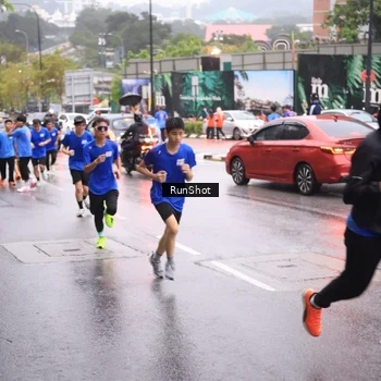 Runner Photo 7934624