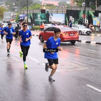 Runner Photo 7934631