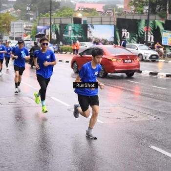 Runner Photo 7934632