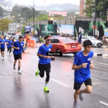 Runner Photo 7934635