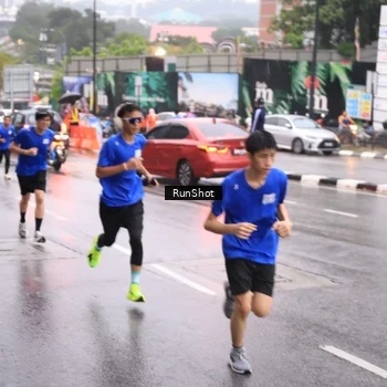 Runner Photo 7934636