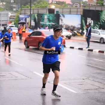 Runner Photo 7934653