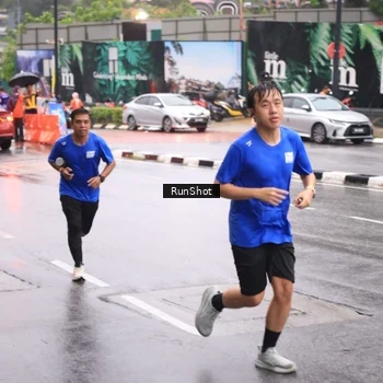 Runner Photo 7934658