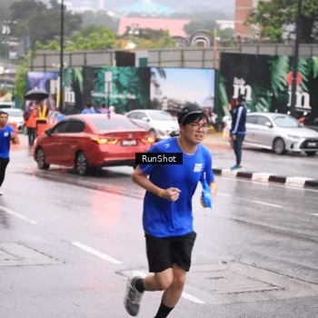 Runner Photo 7934660
