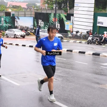 Runner Photo 7934665