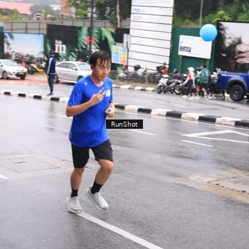 Runner Photo 7934670