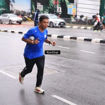 Runner Photo 7934679