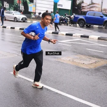 Runner Photo 7934692