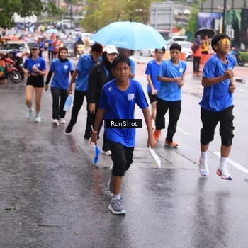 Runner Photo 7934700