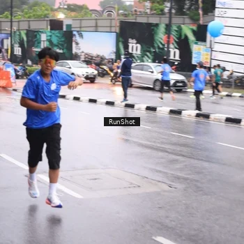 Runner Photo 7934710
