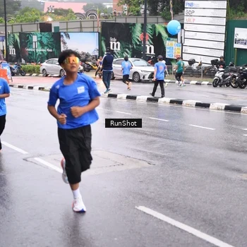 Runner Photo 7934715