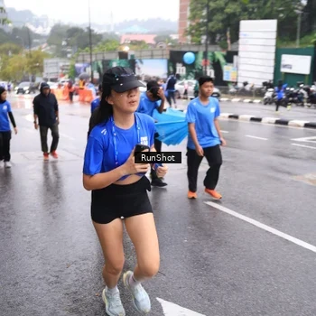 Runner Photo 7934743
