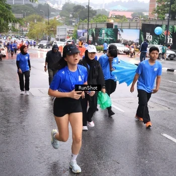 Runner Photo 7934745