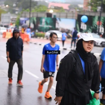 Runner Photo 7934761