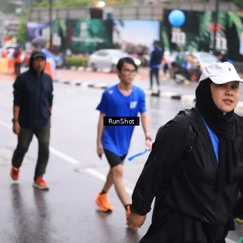 Runner Photo 7934762
