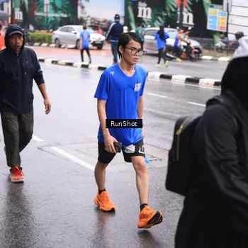 Runner Photo 7934768