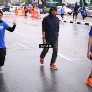 Runner Photo 7934778