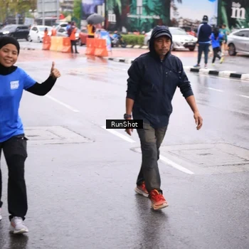 Runner Photo 7934792