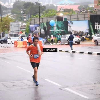 Runner Photo 7934816