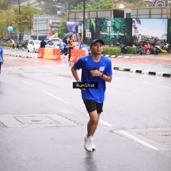 Runner Photo 7934909
