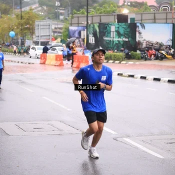 Runner Photo 7934910