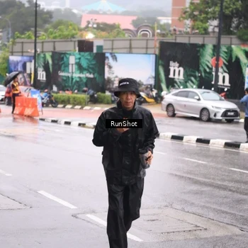 Runner Photo 7934940