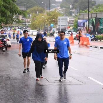 Runner Photo 7934964