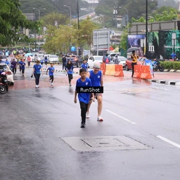 Runner Photo 7935001