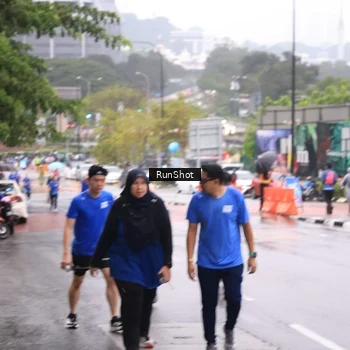 Runner Photo 7935004