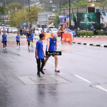 Runner Photo 7935006