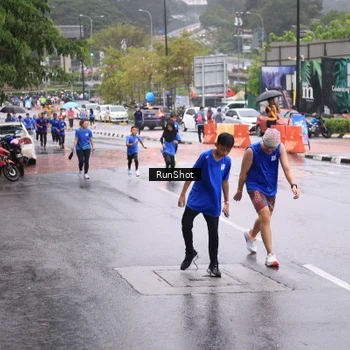 Runner Photo 7935014