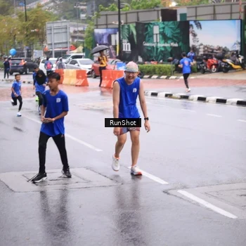 Runner Photo 7935020