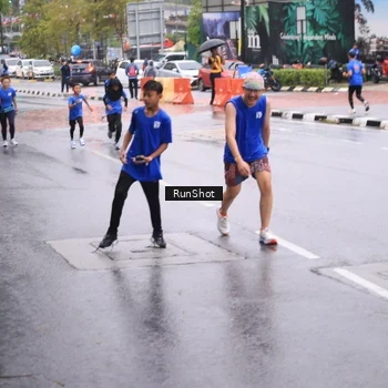 Runner Photo 7935023