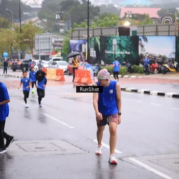 Runner Photo 7935046