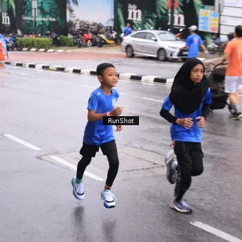 Runner Photo 7935059