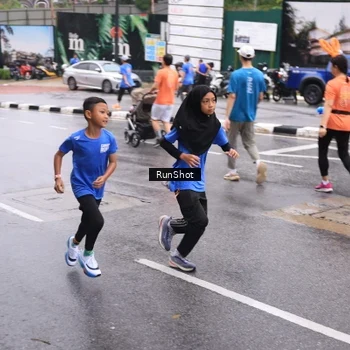 Runner Photo 7935061