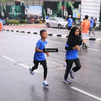 Runner Photo 7935066