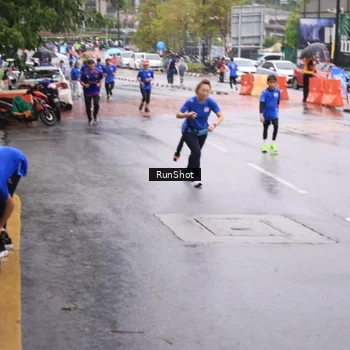 Runner Photo 7935072