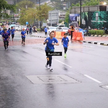 Runner Photo 7935079