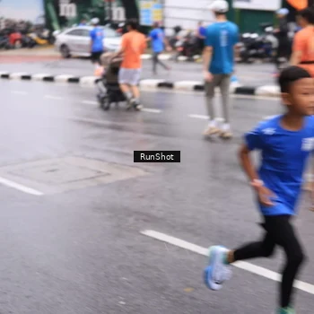 Runner Photo 7935081