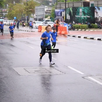 Runner Photo 7935082