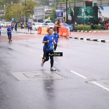 Runner Photo 7935086