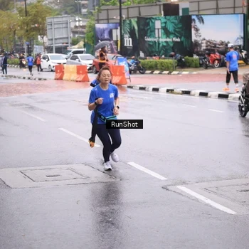 Runner Photo 7935090