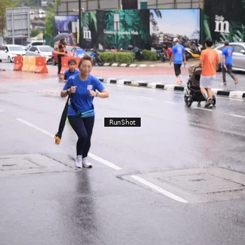 Runner Photo 7935092
