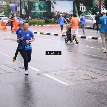 Runner Photo 7935098