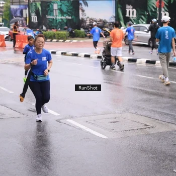 Runner Photo 7935099