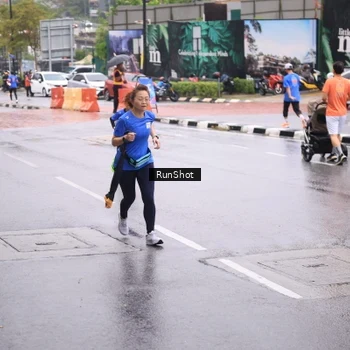 Runner Photo 7935106