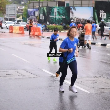 Runner Photo 7935109